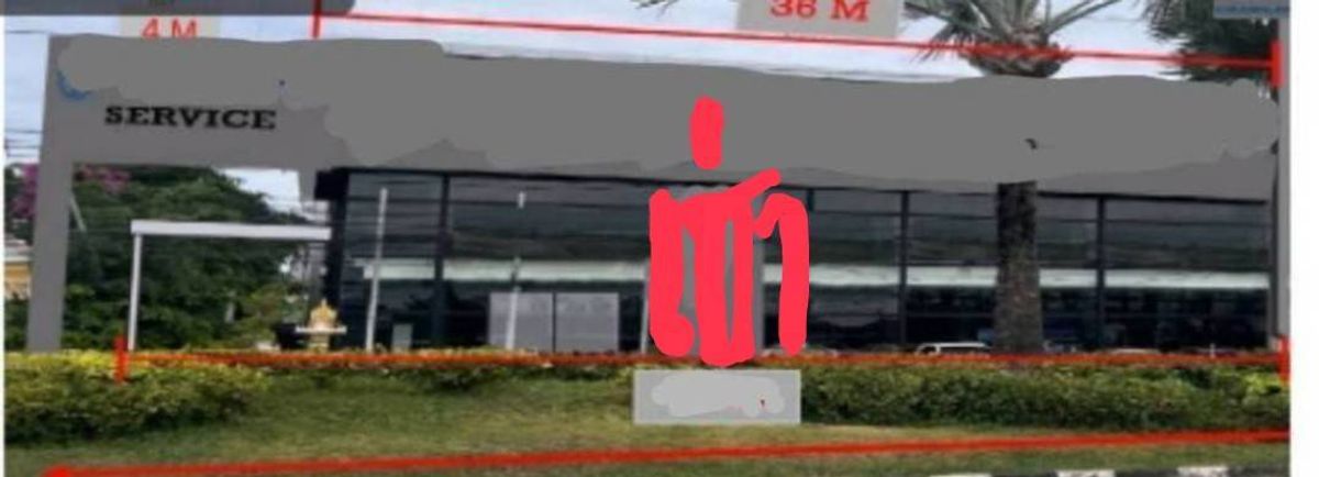 For RentShowroomPattaya, Bangsaen, Chonburi : The best price for rent The showroom is very wide, 15 meters high, 30 meters wide, suitable for business. Contact 082-542-9799.