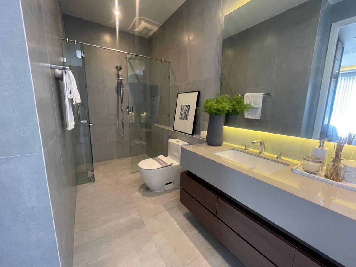 ขายทาวน์โฮมพระราม 9 เพชรบุรีตัดใหม่ RCA : AIRES Rama 9 : Modern Townhome 