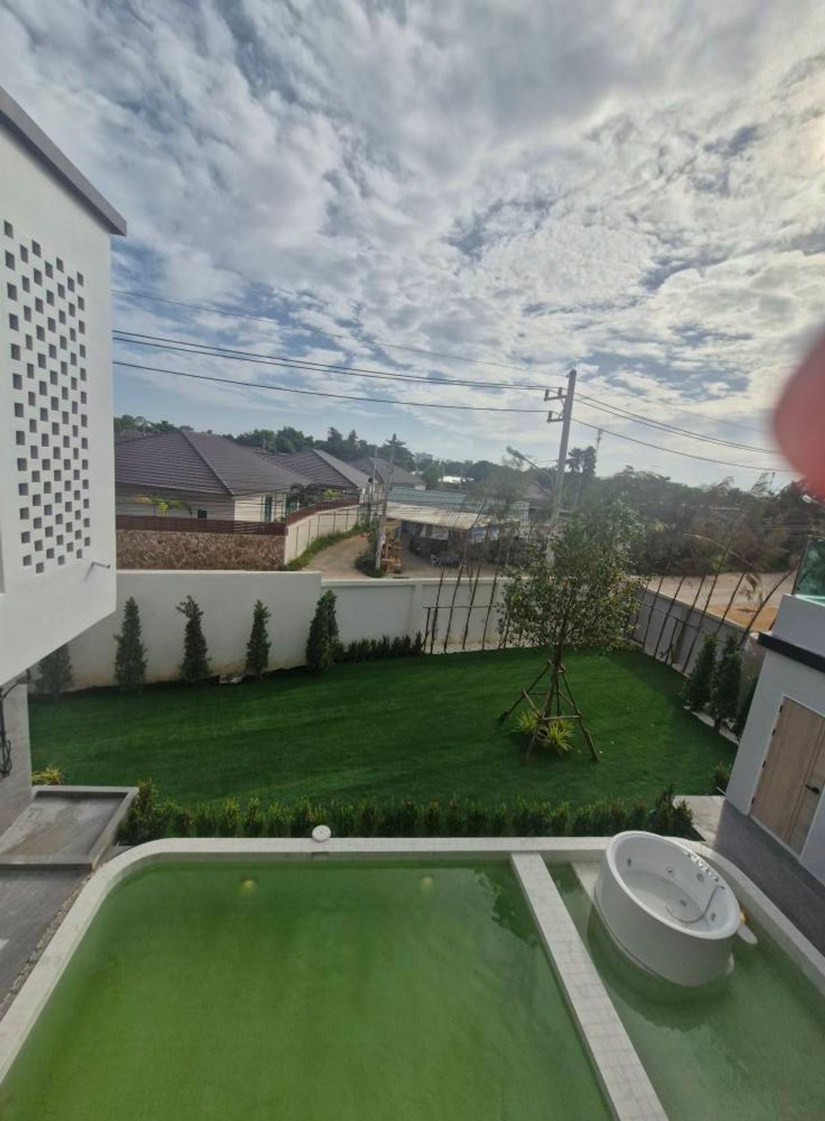 ขายพัทยา บางแสน ชลบุรี สัตหีบ : 🎉🏡 มายรูมพูลวิลล่า พัทยา สไตล์โมเดิร์น Luxury พร้อมสระว่ายน้ำส่วนตัว! ฟังก์ชัน 5 ห้องนอน! 💦