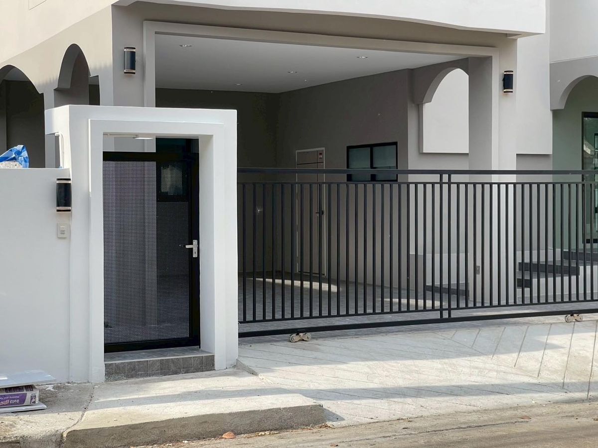 For SaleHouseSeri Thai, Ramkhamhaeng Nida : 🎉🏡 Special price! Re -house house #Preecha Village, Petch #Ramkhamhaeng 76, Gold Location, ready to move in! Free lying! ✨