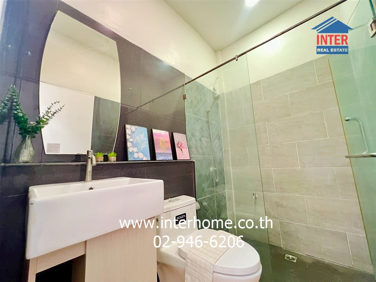 For SaleTownhomeSapankwai,Jatujak : Townhouse 2 floors, 20.2 sq.w., Yu Charoen Village Soi Inthamara 40 Vibhavadi Rangsit Road Ratchadaphisek Road, Din Daeng District, Bangkok