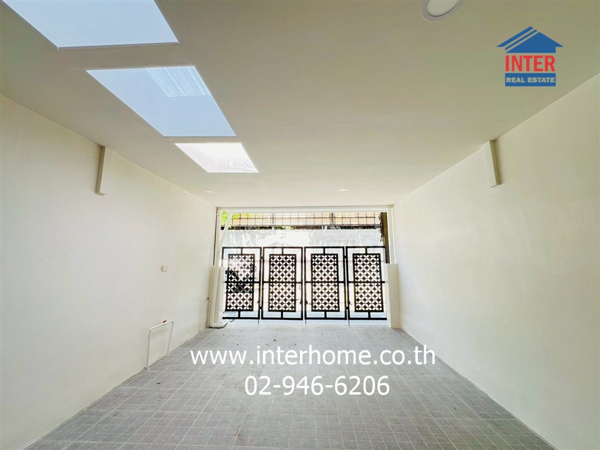 For SaleTownhomeSapankwai,Jatujak : Townhouse 2 floors, 20.2 sq.w., Yu Charoen Village Soi Inthamara 40 Vibhavadi Rangsit Road Ratchadaphisek Road, Din Daeng District, Bangkok