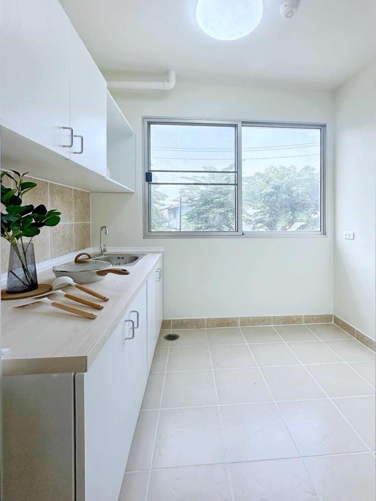 ขายคอนโดปิ่นเกล้า จรัญสนิทวงศ์ : ขาย!!ซิตี้โฮม ปิ่นเกล้า คอนโด Low Rise ชั้น 2 ขึ้น ลง สะดวก  | ห้องรีโนเวทใหม่ สวยจึ้ง พร้อมอยู่