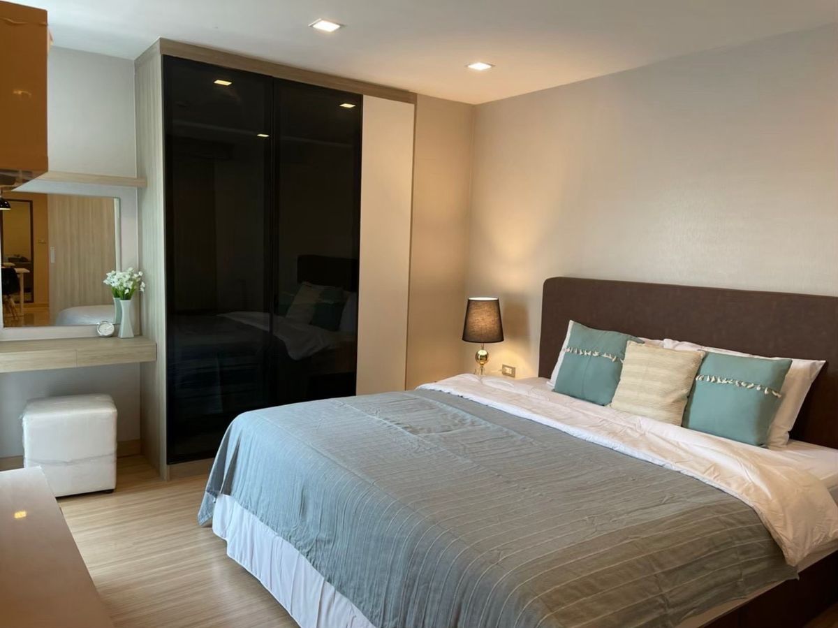 ให้เช่าคอนโดสุขุมวิท อโศก ทองหล่อ : For Rent : The ACE Ekamai 
BTS Ekamai ( 3rd Floor , 42 Sqm ) 