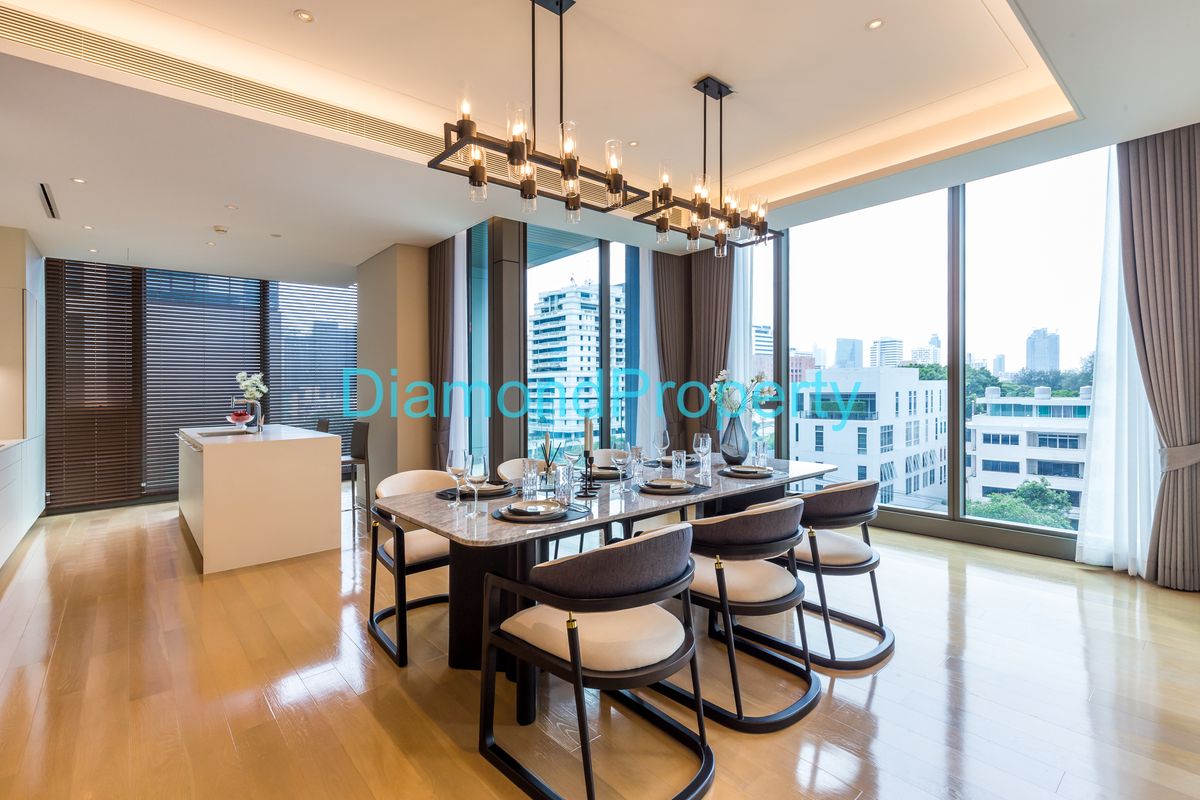 ขายคอนโดวิทยุ ชิดลม หลังสวน : 💎✨คอนโดสุดหรูขาย - Baan Sindhorn | 2 เตียง 3 ห้องน้ำ✨💎ทำเลที่ตั้งสำคัญในใจกลางหมู่บ้าน Sindhorn ถัดจาก Vela พร้อมทิวทัศน์ล็อบบี้ที่สวยงามของ Kimpton Maa-Lai 🏙