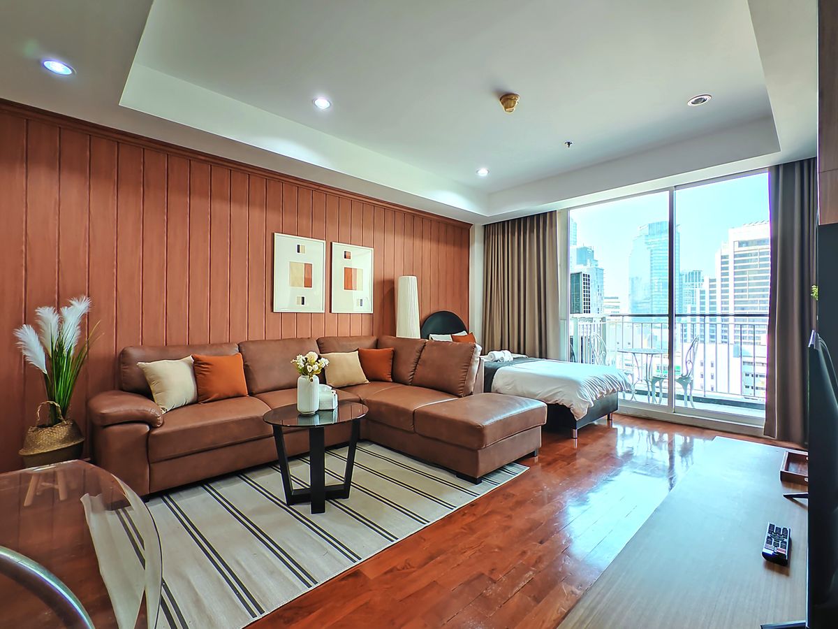 CondoSukhumvit, Asoke, Thonglor : Urgent sell 1 Bed Newly Renovated Baan Siri 24, BTS Phromphong, only 10 MB