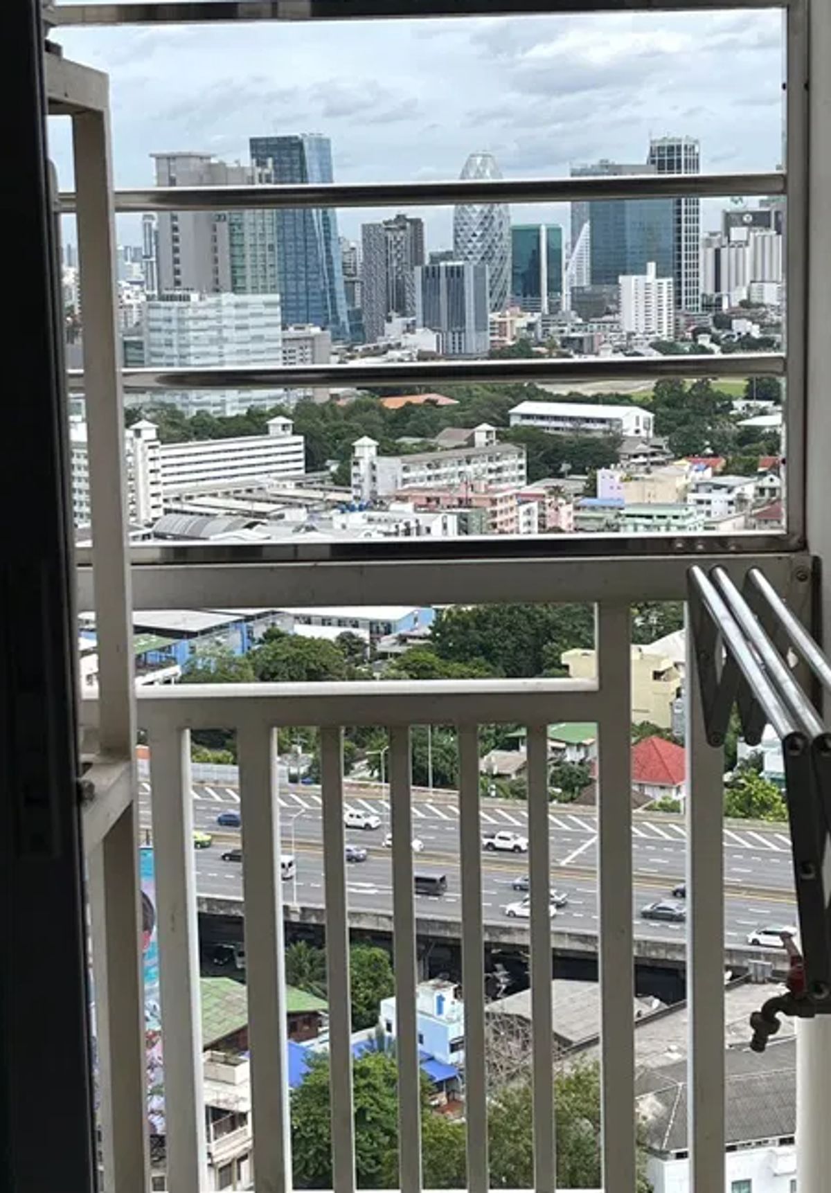 For SaleCondoRatchathewi,Phayathai : CHATATAI RAJCHAPRAROB 45 SQ.M. Sell ​​eng 中 日 Please Add Line ID @806QPHGN O8415O5483