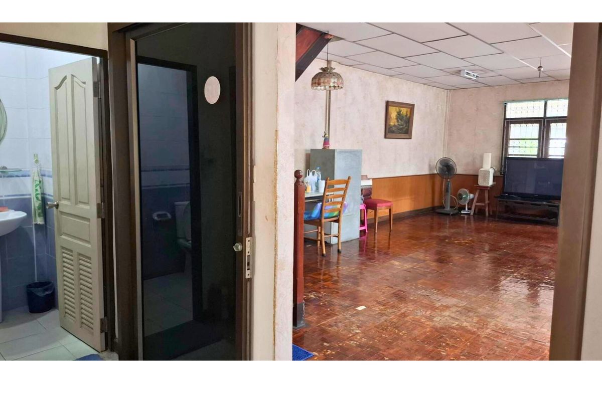 ขายทาวน์โฮมโชคชัย4 ลาดพร้าว71 : ทาวน์เฮ้าส์ 2 ชั้น หมู่บ้านเพิ่มพูน ซ.นาคนิวาส57 ใกล้เซ็นทรัลเฟสติวัล อีสต์วิลล์ โลตัส เลียบทางด่วนรามอินทรา  ลาดพร้าว ใกล้รถไฟฟ้าสายสีเหลือง สถานีโชคชัย 4 