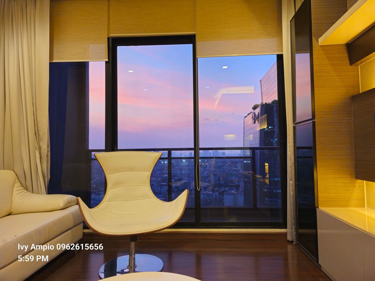 For RentCondoRatchadapisek, Huaikwang, Suttisan : Condo for  RENT ให้เช่า **IVY Ampio ห้องกว้างมาก 84 ตรม. 2 นอน 2 น้ำ เฟอร์ครบ พร้อมอยู่@58,000บาท/month  ห้องกว้างมาก 84 ตรม. 2 นอน 2 น้ำ เฟอร์ครบ พร้อมอยู่    Location : Ratchadaphisek  Rental Price : 58,000 Baht/Month  Condominium near MRT : Thai Cultur