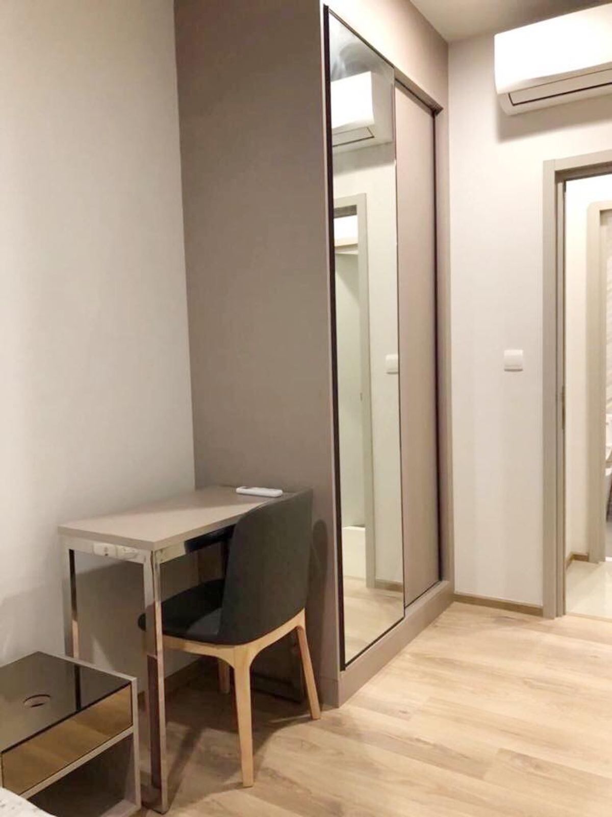 ให้เช่าคอนโดสุขุมวิท อโศก ทองหล่อ : ให้เช่า Oka Haus สุขุมวิท 36 2 ห้องนอน 50 ตรม. ห้องมุม วิวแม่น้ำพาโนรามา