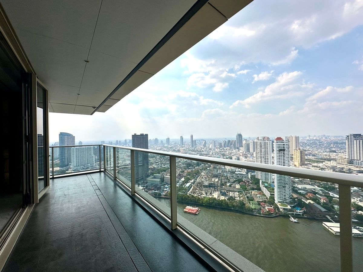 ให้เช่าคอนโดสาทร นราธิวาส : Four Season Private Residences: 4bed 5bath 392sqm 700,000/mth. Am: 0656199198