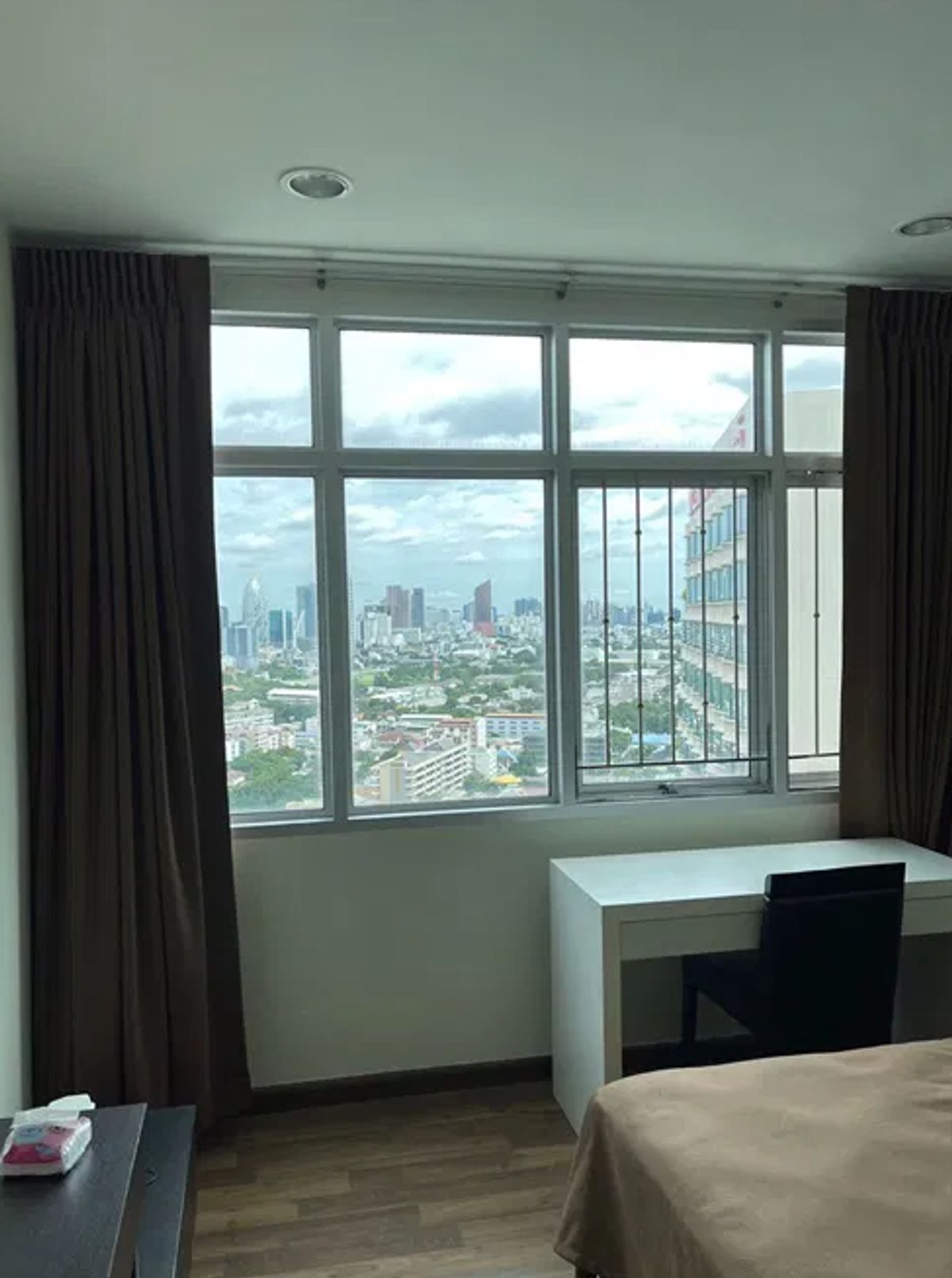 For SaleCondoRatchathewi,Phayathai : CHATATAI RAJCHAPRAROB 45 SQ.M. Sell ​​eng 中 日 Please Add Line ID @806QPHGN O8415O5483