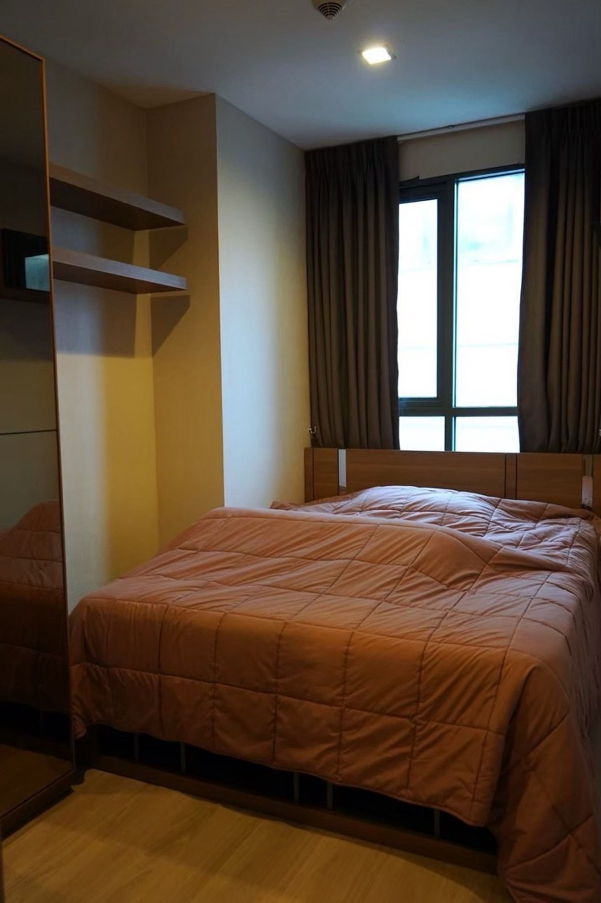 ขายคอนโดราชเทวี พญาไท : 📢👇 ขายพร้อมผู้เช่าถึง ตุลาคม 69 โอกาสดีที่ไม่ควรพลาดพร้อมรายได้จากผู้เช่า – โอกาสดีที่ไม่ควรพลาด! ทำเลศูนย์กลางเมือง เพียงไม่กี่ก้าวจาก BTS พญาไท และ Airport Rail Linkเดินทางสะดวก ใกล้แหล่งช้อปปิ้งแฟชั่น ใจกลางเมือง เช่น สยาม อนุสาวรีย์ชัยฯ และราชเทวี