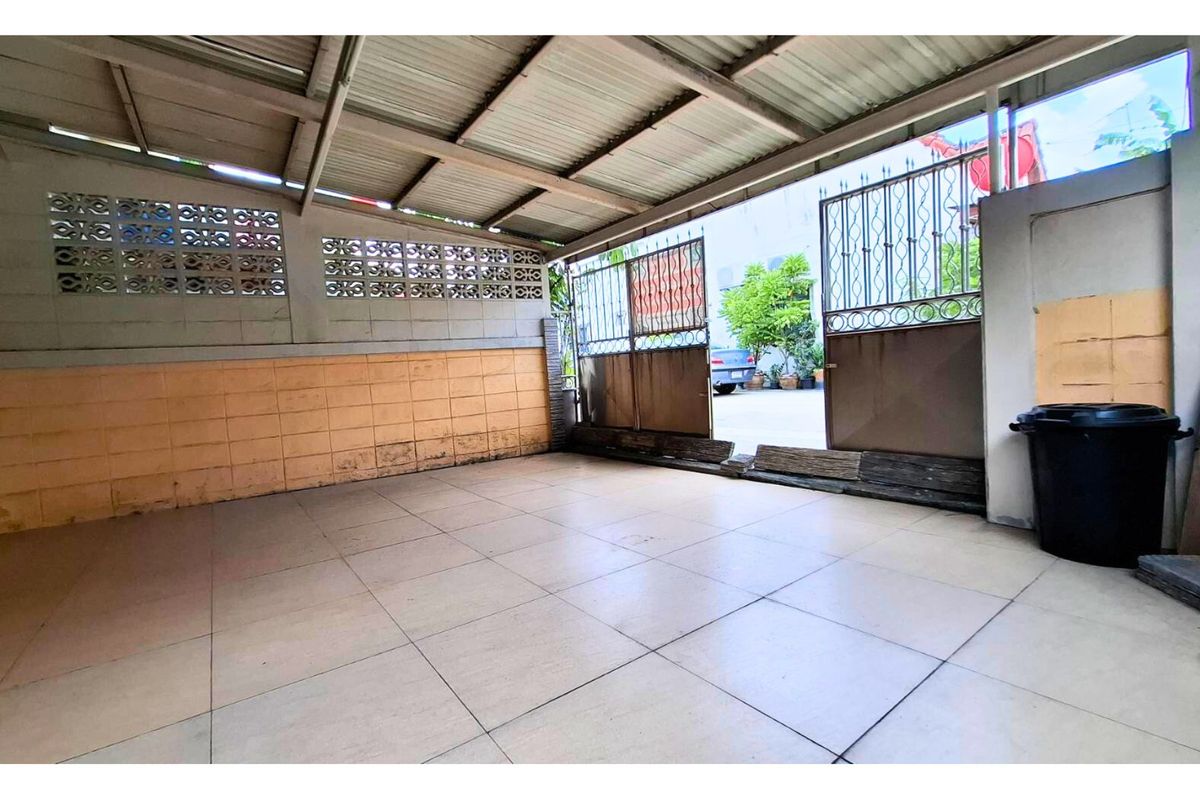 ขายทาวน์โฮมโชคชัย4 ลาดพร้าว71 : ทาวน์เฮ้าส์ 2 ชั้น หมู่บ้านเพิ่มพูน ซ.นาคนิวาส57 ใกล้เซ็นทรัลเฟสติวัล อีสต์วิลล์ โลตัส เลียบทางด่วนรามอินทรา  ลาดพร้าว ใกล้รถไฟฟ้าสายสีเหลือง สถานีโชคชัย 4 