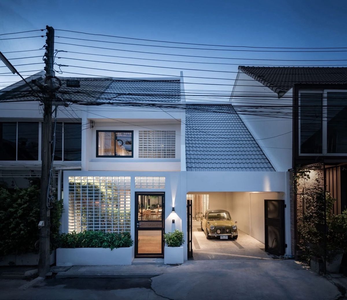 For SaleHouseOnnut, Udomsuk : 📢👇One of the most sought after area in Bangkok, ready to visit and rent 15July 2025, easily traveling to Ekamai-Thonglor , near exit and entrance of the expressway 