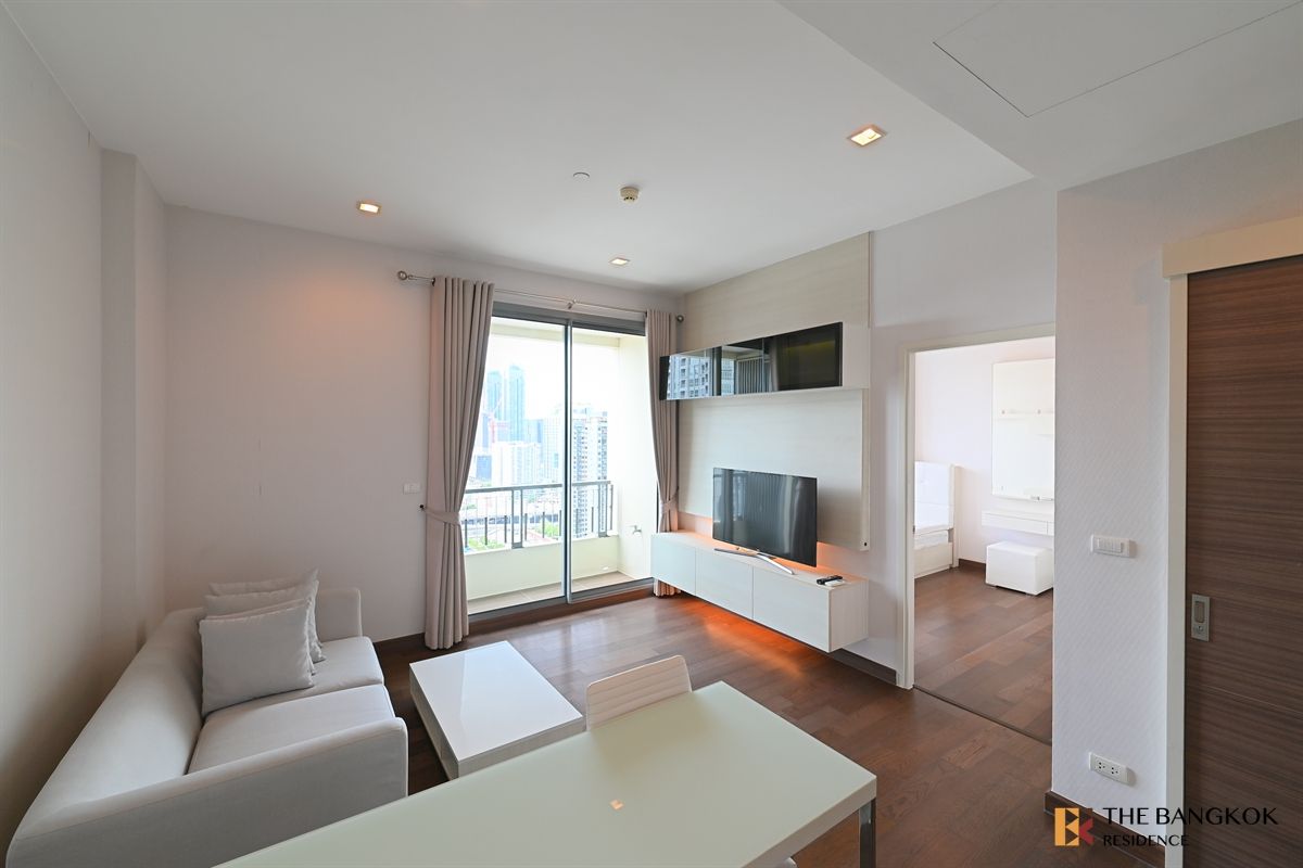 ให้เช่าคอนโดพระราม 9 เพชรบุรีตัดใหม่ RCA : 🌟 Q Asoke room for rent near MRT Phetchaburi 🌟