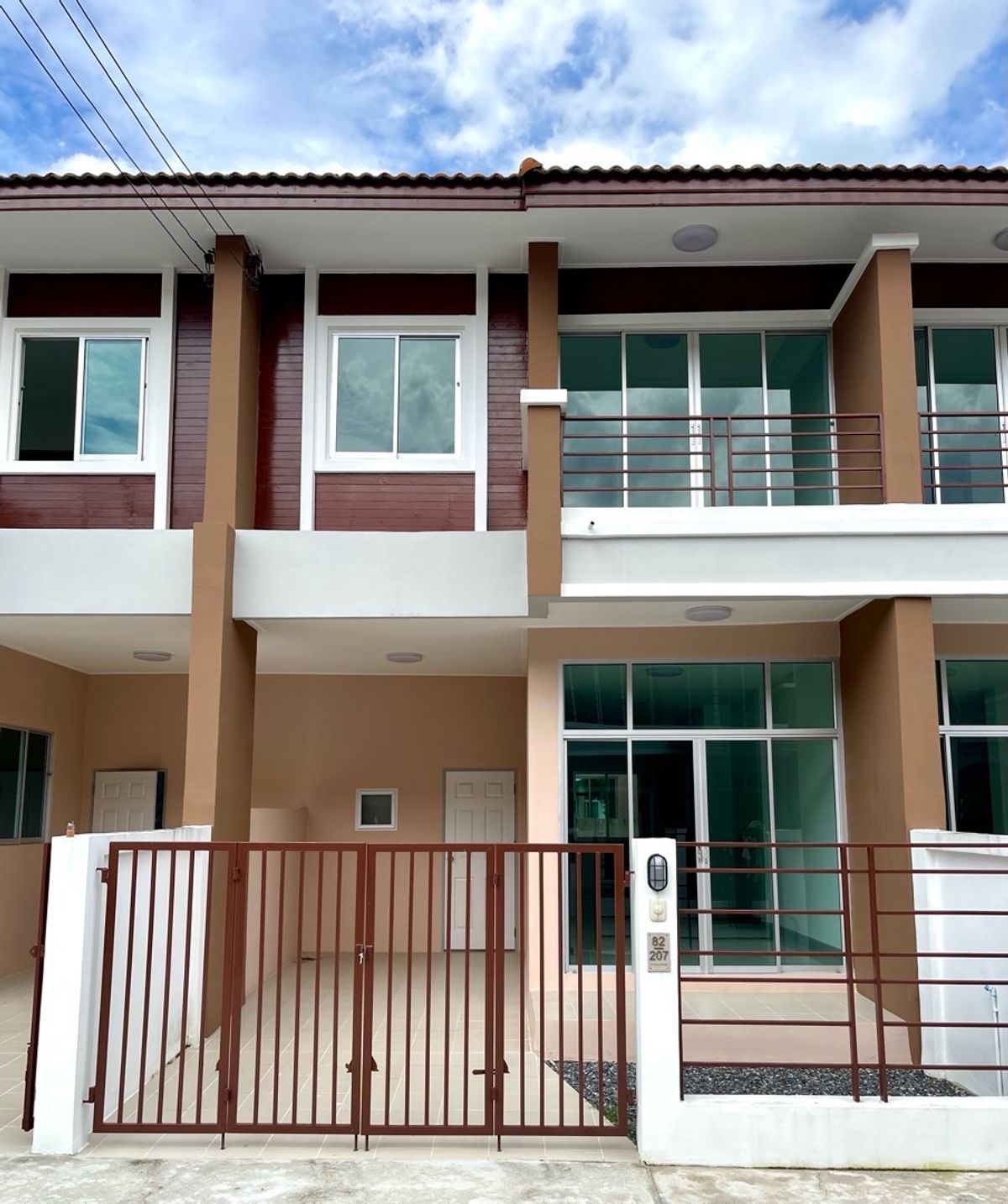 ขายทาวน์โฮมปทุมธานี รังสิต ธรรมศาสตร์ : ทาวน์โฮม 2 ชั้น มือ 1 แต่ราคามือ 2  #กู้ได้100% ลำลูกกา รังสิต ปทุมธานี BTSคูคต