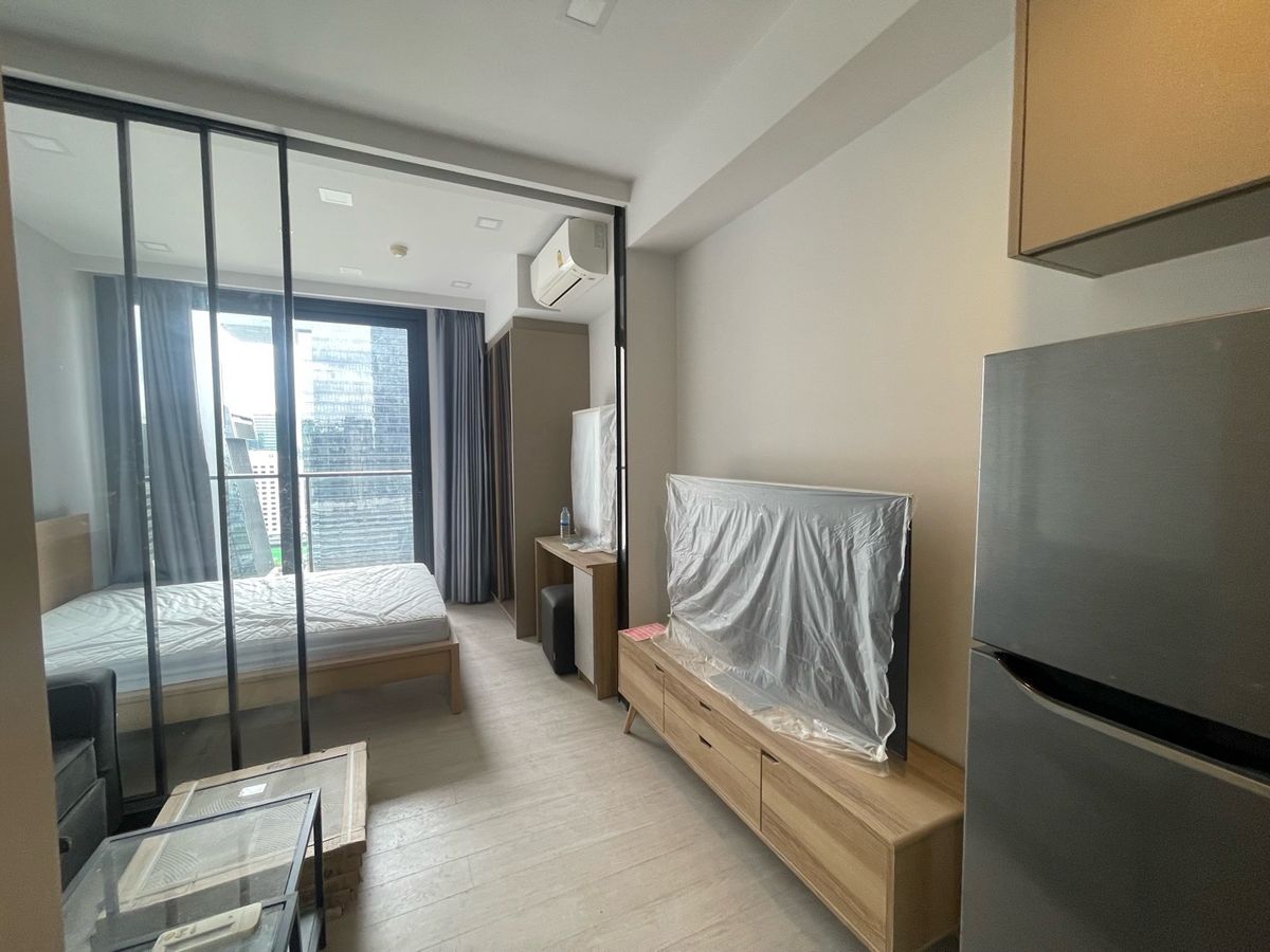 ให้เช่าคอนโดพระราม 9 เพชรบุรีตัดใหม่ RCA : Repair Already FOR RENT Studio 28 Sq.m Fully Furniture Ready to move in