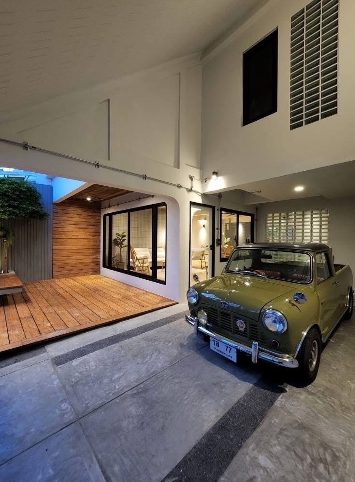 For SaleHouseOnnut, Udomsuk : 📢👇Sell with tenant til july 26
One of the most sought after area in Bangkok, easily traveling to Ekamai-Thonglor , near exit and entrance of the expressway 