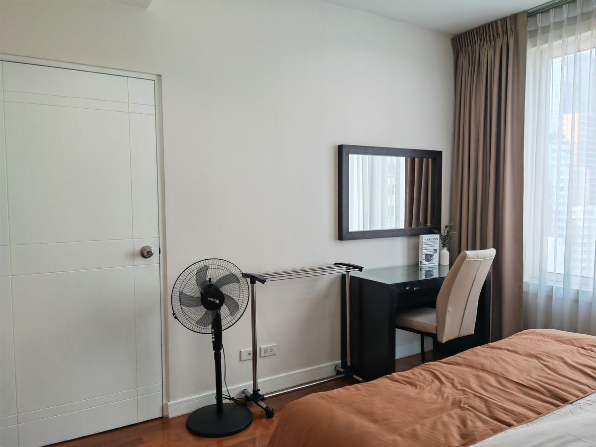 CondoSukhumvit, Asoke, Thonglor : Urgent sell 1 Bed Newly Renovated Baan Siri 24, BTS Phromphong, only 10 MB