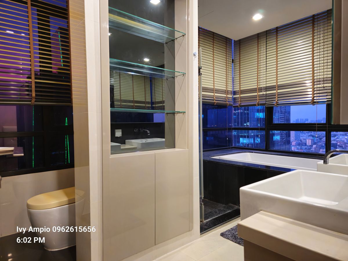 For RentCondoRatchadapisek, Huaikwang, Suttisan : Condo for  RENT ให้เช่า **IVY Ampio ห้องกว้างมาก 84 ตรม. 2 นอน 2 น้ำ เฟอร์ครบ พร้อมอยู่@58,000บาท/month  ห้องกว้างมาก 84 ตรม. 2 นอน 2 น้ำ เฟอร์ครบ พร้อมอยู่    Location : Ratchadaphisek  Rental Price : 58,000 Baht/Month  Condominium near MRT : Thai Cultur