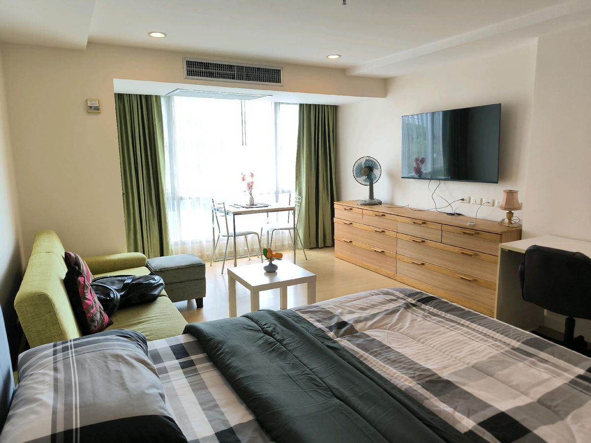 ให้เช่าคอนโดนานา : The Trendy Condominium (เดอะ เทรนดี้ คอนโดมิเนียม)