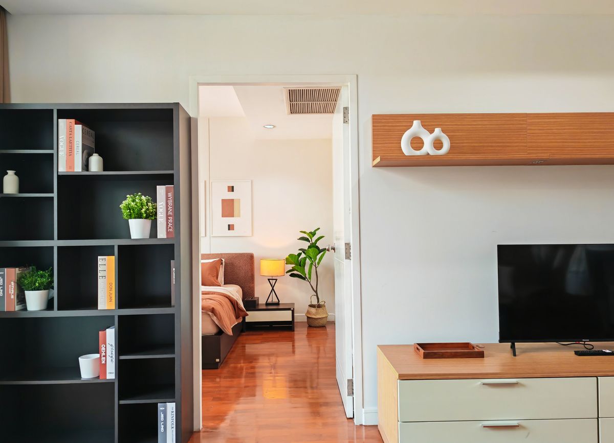 คอนโดสุขุมวิท อโศก ทองหล่อ : Rent & Sell 1 bed Newly Renovated Baan Siri 24, BTS Phromphong