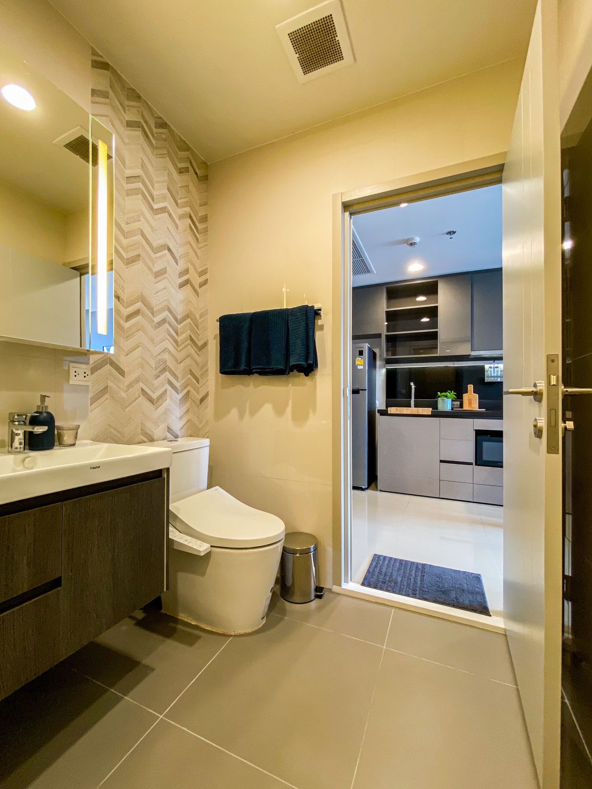 For RentCondoSukhumvit, Asoke, Thonglor : 💥ST-3507💥OKA HAUS Sukhumvit 36👉Line : @expertcondo