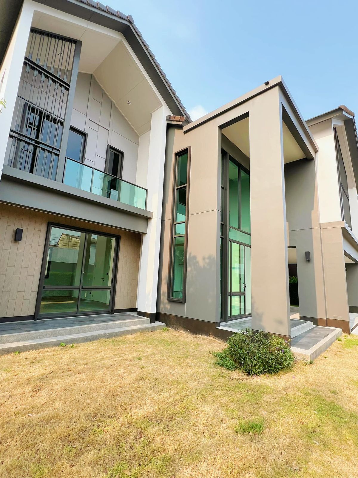 ขายบ้านปิ่นเกล้า จรัญสนิทวงศ์ : 🏡 บ้านเดี่ยวแต่งครบ พร้อมอยู่! เศรษฐสิริ จรัญฯ–ปิ่นเกล้า 2 แบบบ้าน TRINITY+ บนแปลงมุม หันหน้าทิศใต้ 🌿
