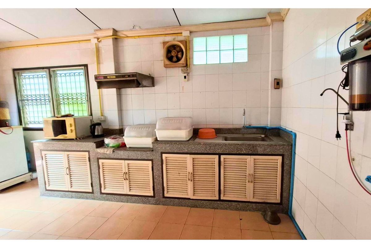 ขายทาวน์โฮมโชคชัย4 ลาดพร้าว71 : ทาวน์เฮ้าส์ 2 ชั้น หมู่บ้านเพิ่มพูน ซ.นาคนิวาส57 ใกล้เซ็นทรัลเฟสติวัล อีสต์วิลล์ โลตัส เลียบทางด่วนรามอินทรา  ลาดพร้าว ใกล้รถไฟฟ้าสายสีเหลือง สถานีโชคชัย 4 