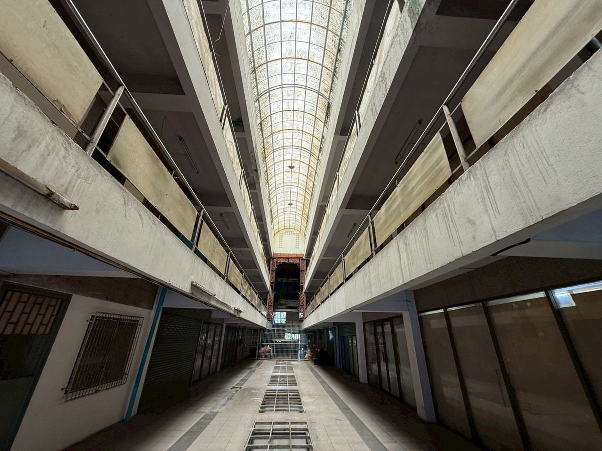 ขายอาคารพาณิชย์สยาม จุฬา สามย่าน : ขายอาคารพาณิชย์ 4 ชั้น 2 คูหา ใกล้ตลาดโบ้เบ้ ซอยวัดบรมนิวาส แยก2 เหมาะลงทุน