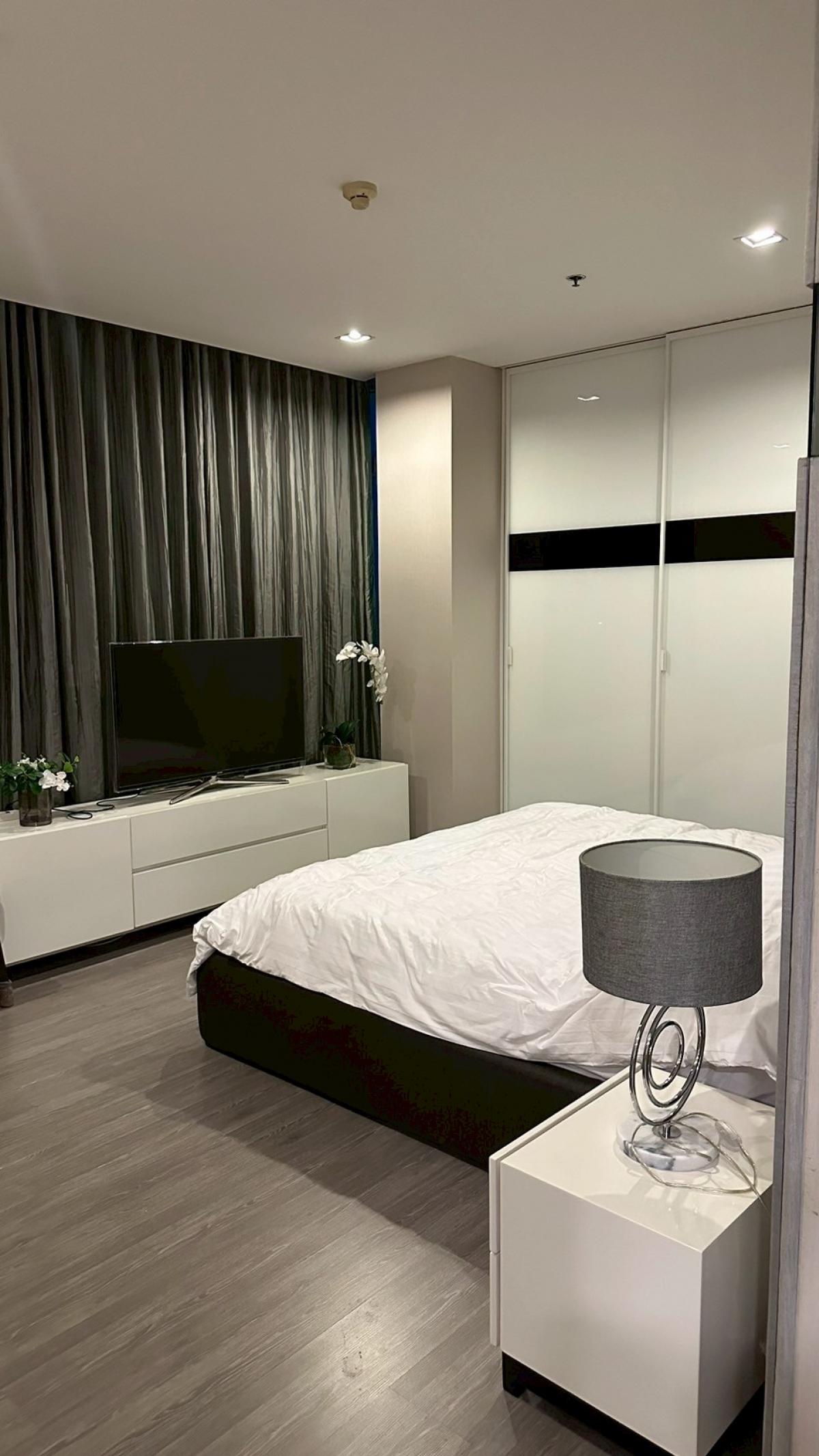 ให้เช่าคอนโดสุขุมวิท อโศก ทองหล่อ : Nusasiri Grand Condo, 2 bed, 85000 per month