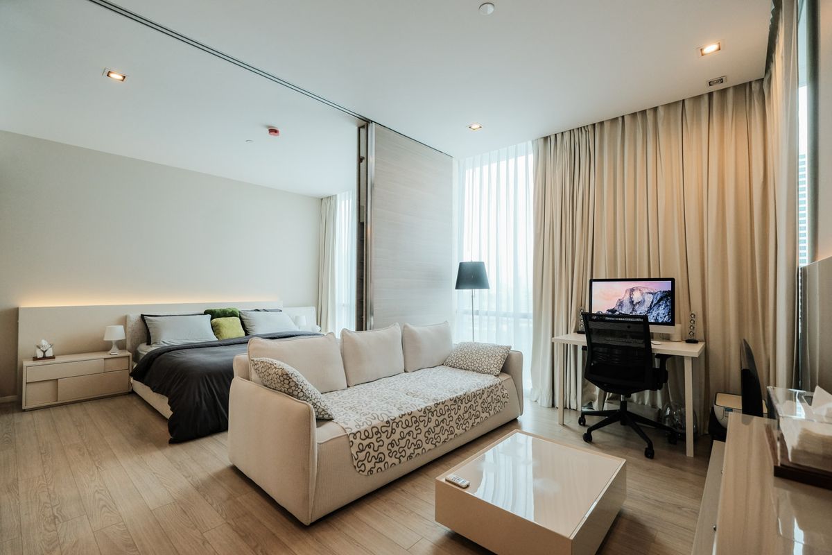 ให้เช่าคอนโดสุขุมวิท อโศก ทองหล่อ : The Room Sukhumvit 21 Asoke มาแล้ว!! มาใหม่ ราคาน่าสนใจ 🔥 // เป็น 1 ห้องนอนขนาดใหญ่ แต่งห้องสวย น่าอยู่