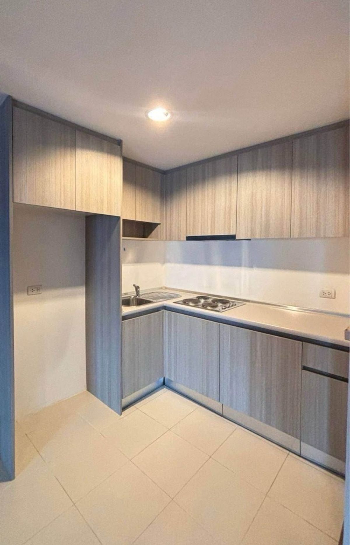 For SaleCondoRama9, Petchburi, RCA : Sell ​​Belle Grand Rama 9, next to Central Rama 9, size 68 SQ.M 2 Bed 1 Bath, only 6.69 MB !!