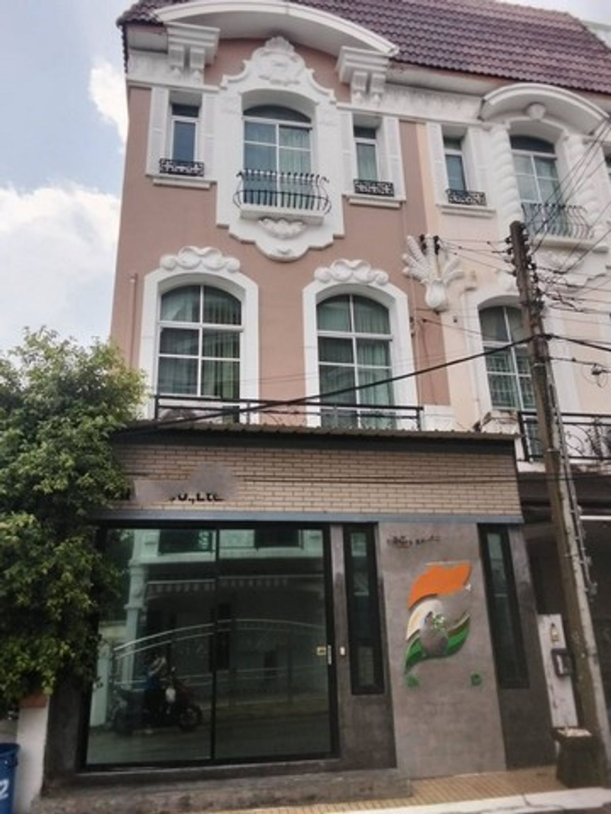 ให้เช่าทาวน์โฮมสะพานควาย จตุจักร : HR2563ให้เช่าทาวน์โฮม 3 ชั้น โครงการบ้านกลางเมือง มอลติ-คาโล รัชวิภา เหมาะทำออฟฟิศ หรืออยู่อาศัย