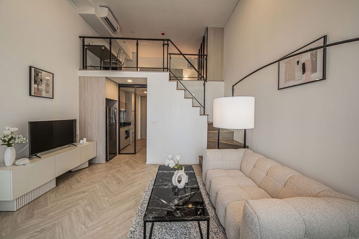 For SaleCondoRama9, Petchburi, RCA : 𝐋𝐚𝐧𝐝𝐦𝐚𝐫𝐤 @𝐌𝐑𝐓 𝐑𝐚𝐦𝐚𝟗 New room, 1 hand, comfortable installments 𝟏𝟏, 𝟎𝟎𝟎/month, do not have to pay down payment Ready Free every fee. Yes, urgent payment.