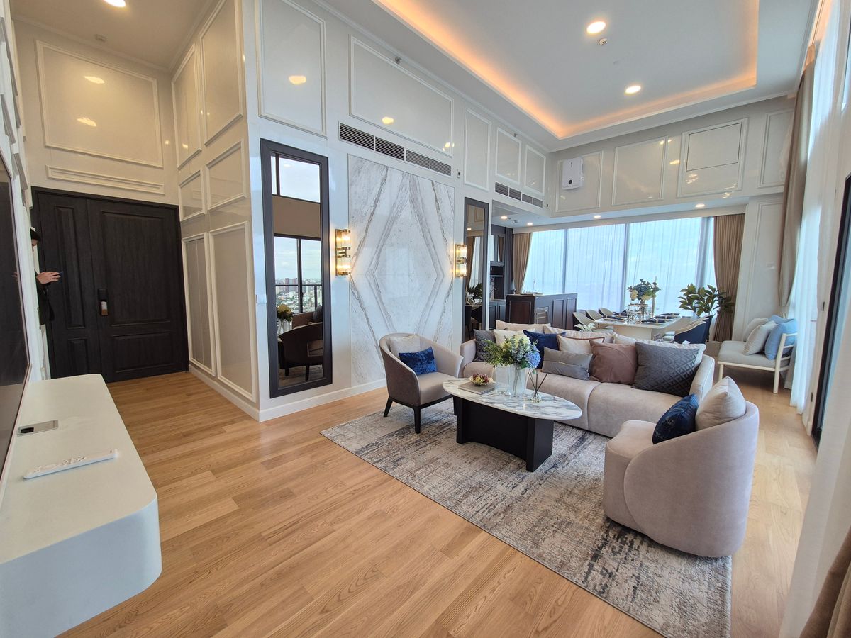 ขายคอนโดพระราม 9 เพชรบุรีตัดใหม่ RCA : ( New Arrival!! ) Duplex Penthouse 179 ตรม. Landmark @MRTA Station คอนโดใหม่ใจกลางพระราม 9