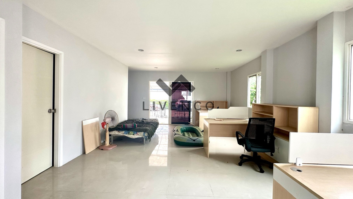 ขายทาวน์โฮมเอกชัย บางบอน : ขายบ้าน ทาวน์โฮม 2ชั้น The exclusive (สาทร-กัลปพฤกษ์) พื้นที่รอบบ้าน  Size ใหญ่พิเศษ 