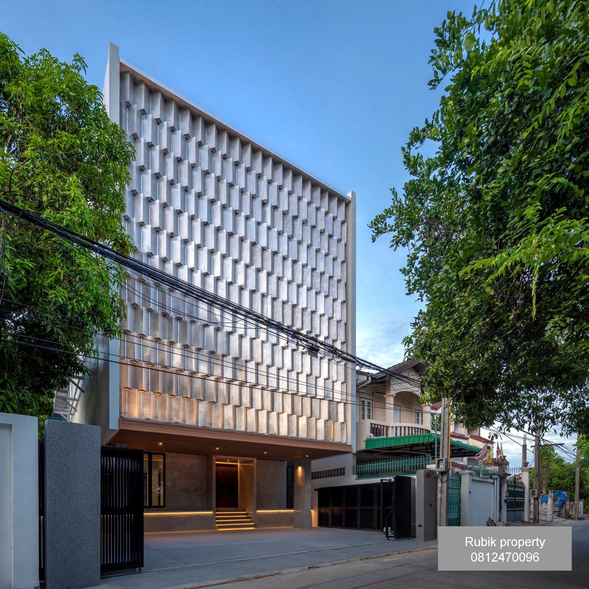 ขายสำนักงานสุขุมวิท อโศก ทองหล่อ : 🏢 อาคารสำนักงานให้เช่า / ขาย – สุขุมวิท 62 (RB893)