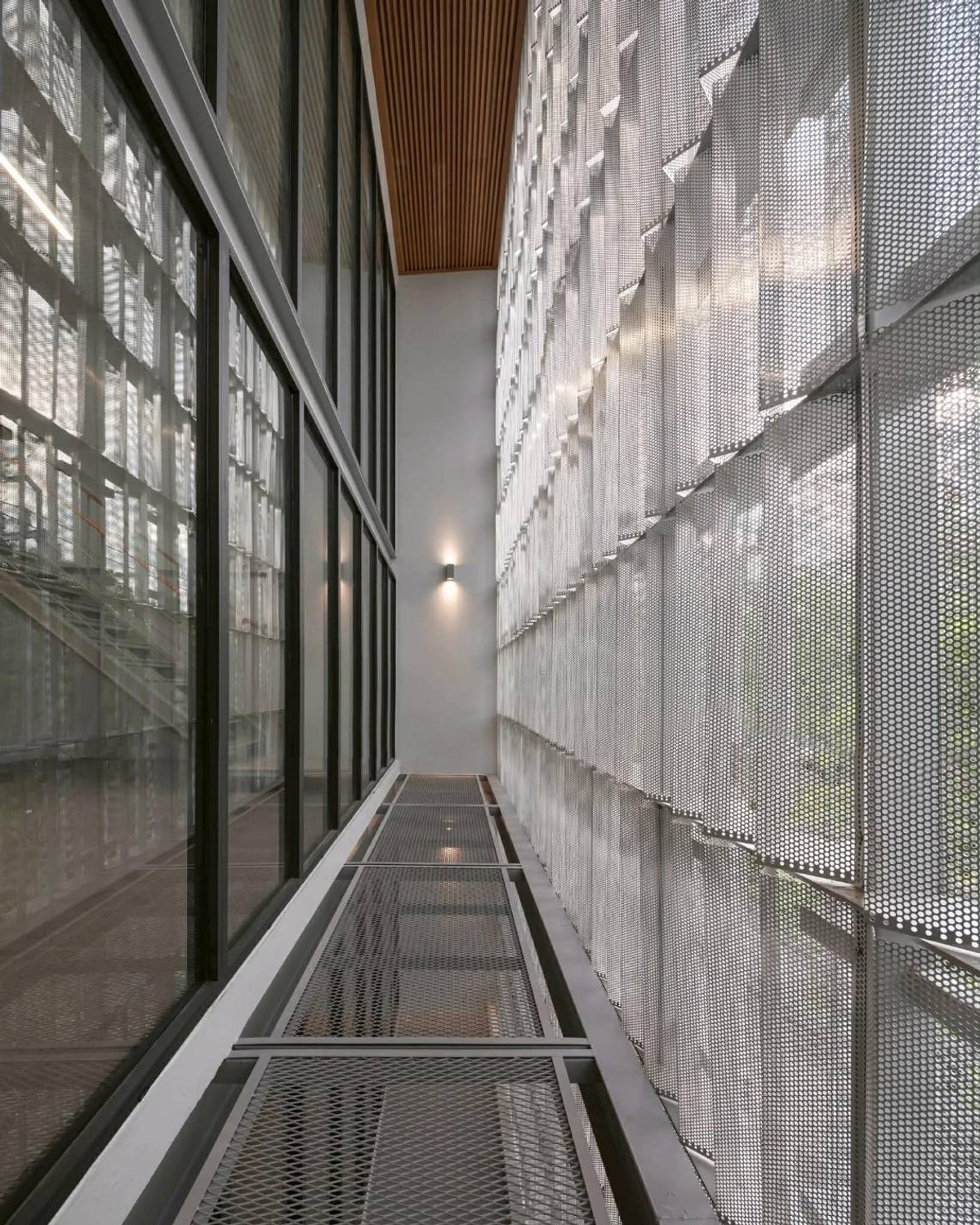 ขายสำนักงานสุขุมวิท อโศก ทองหล่อ : 🏢 อาคารสำนักงานให้เช่า / ขาย – สุขุมวิท 62 (RB893)