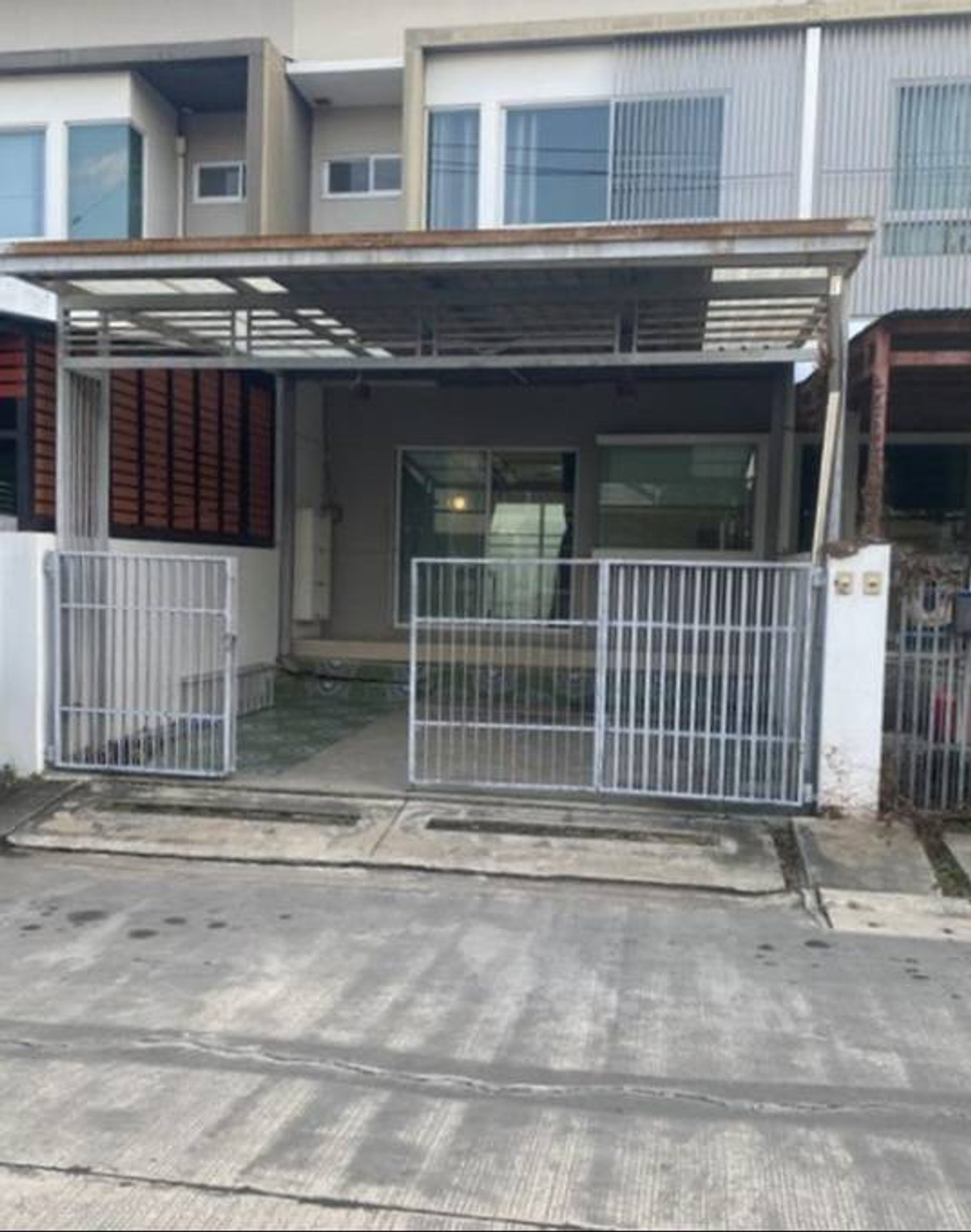 ให้เช่าทาวน์โฮมราษฎร์บูรณะ สุขสวัสดิ์ : ให้เช่าทาวน์โฮม อินดี้ ประชาอุทิศ 90 ใกล้ บิ๊กซี ฟู้ดเพลส ประชาอุทิศ เพียง 4 นาที