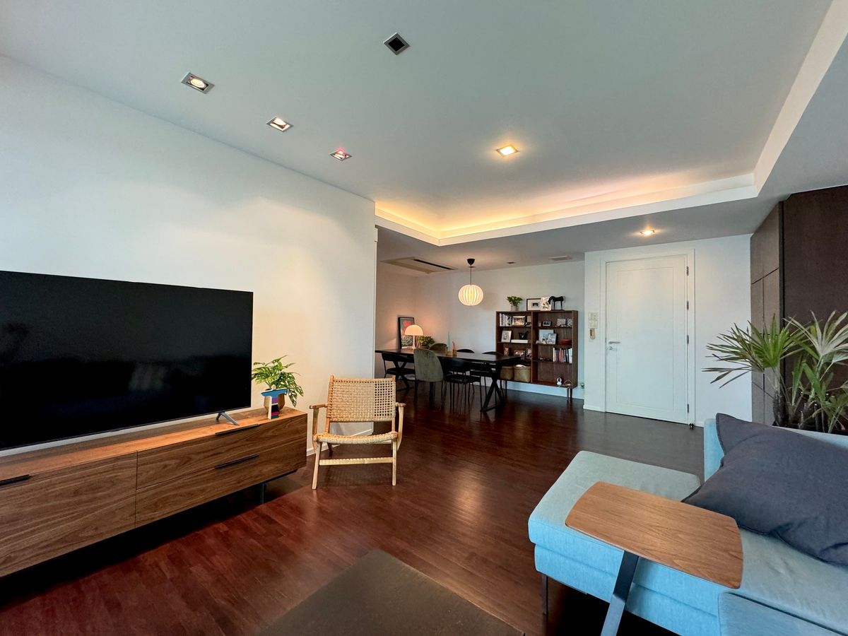 ขายคอนโดสาทร นราธิวาส : Garden view in peaceful area @Supreme Elegance
