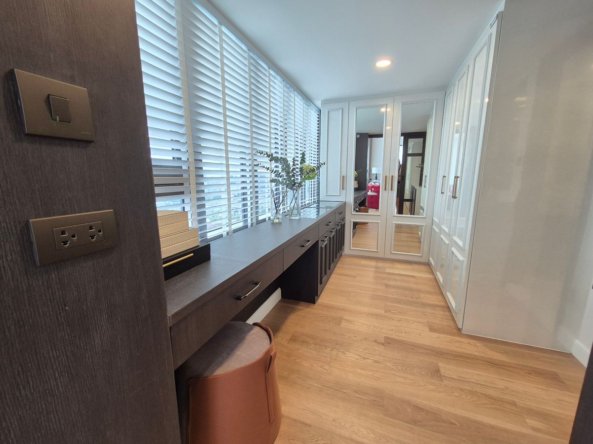 For SaleCondoRama9, Petchburi, RCA : 🔥( DUPLEX PENTHOUSE!! ) #Special room Landmark @MRTA Station Rama 9, hotel-style service, Branded Residences