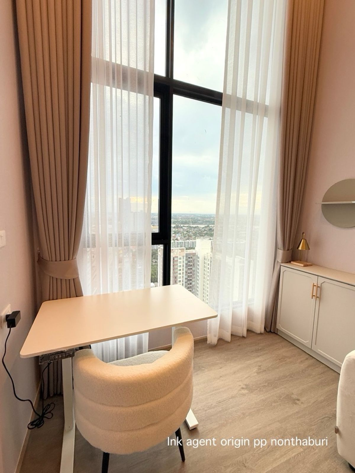 ให้เช่าคอนโดรัตนาธิเบศร์ สนามบินน้ำ พระนั่งเกล้า : 🔥🔥For rent  (Free wifi)🔥 🔥 
ปล่อยเช่าด่วน❗️ห้องสวยวิวแม่น้ำ🏝️🌊 Origin Plug&Play Nonthaburi Station