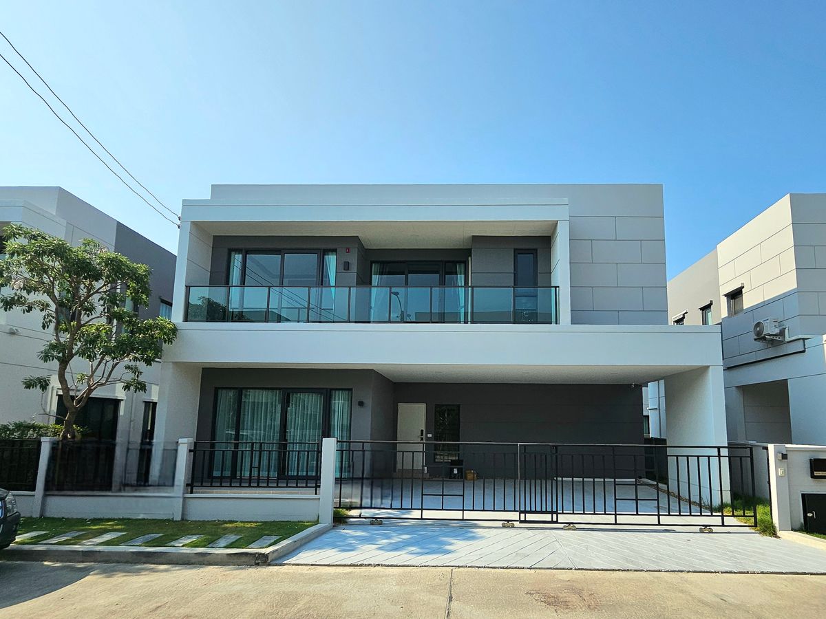 For RentHouseBangna, Bearing, Lasalle : 💥For Ret💥 Centro Bangna near Concordian International School, near Mega Bangna /IKEA and SISB, Suvarnabhumi, ready to move in. Baan Thanthit South