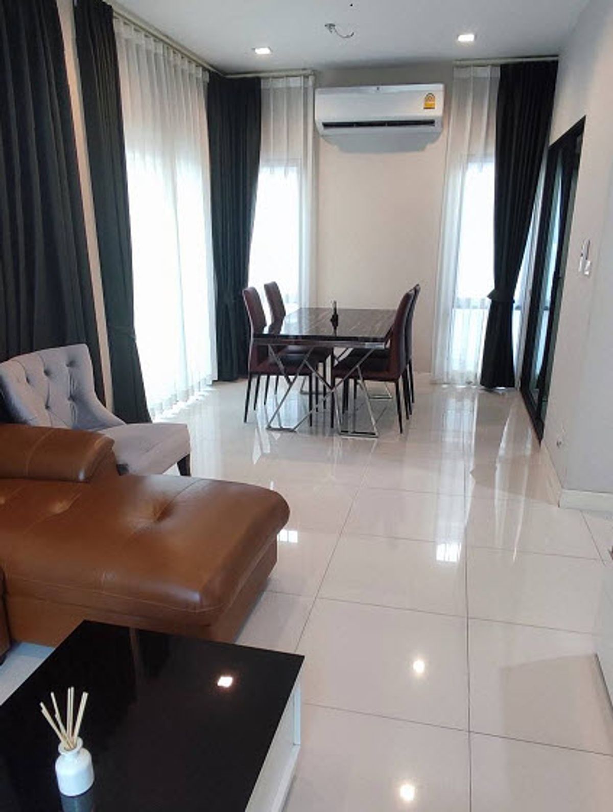 For RentHouseSeri Thai, Ramkhamhaeng Nida : Rent a Ramkhamhaeng House with Aura Lux village furniture. Ramkhamhaeng 94 near Misteen, opposite The Pasio.