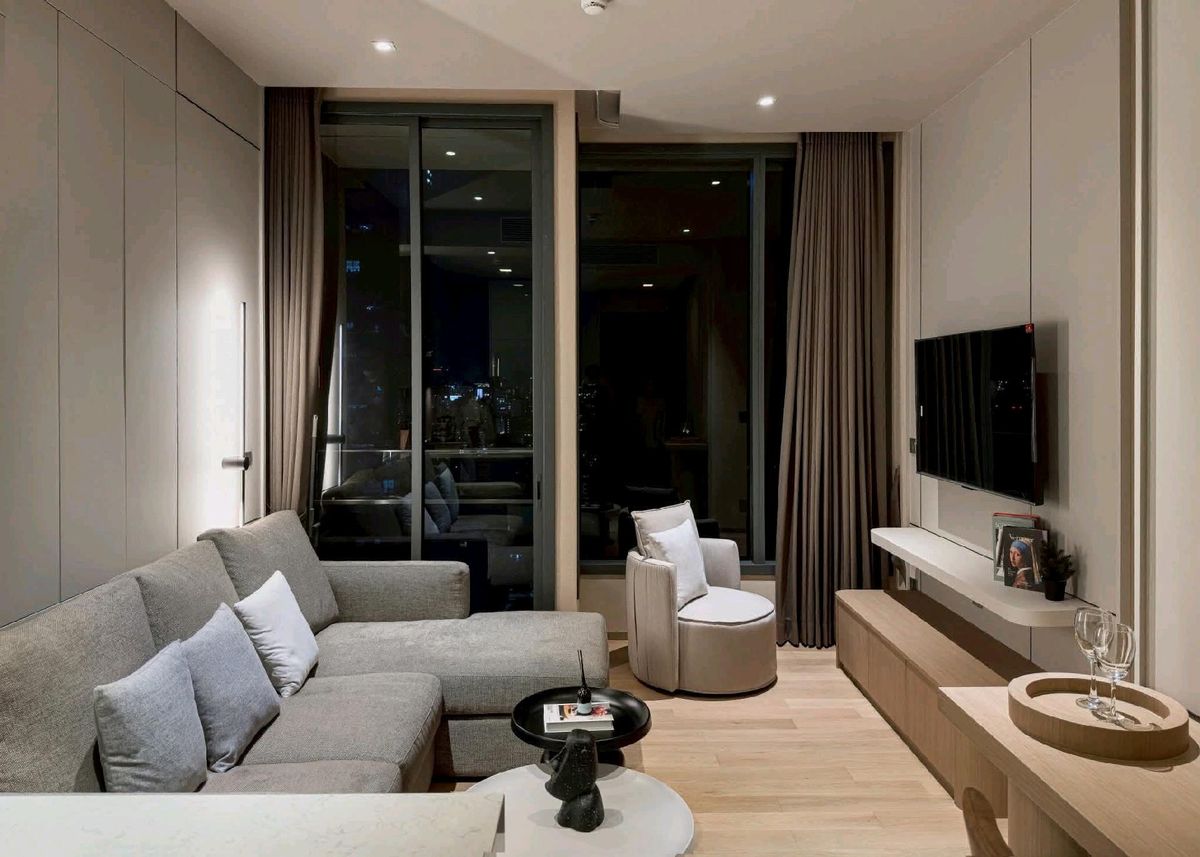 ให้เช่าคอนโดสุขุมวิท อโศก ทองหล่อ : 🎉  The Esse Asoke ห้องสวย เฟอร์นิเจอร์พร้อมอยู่