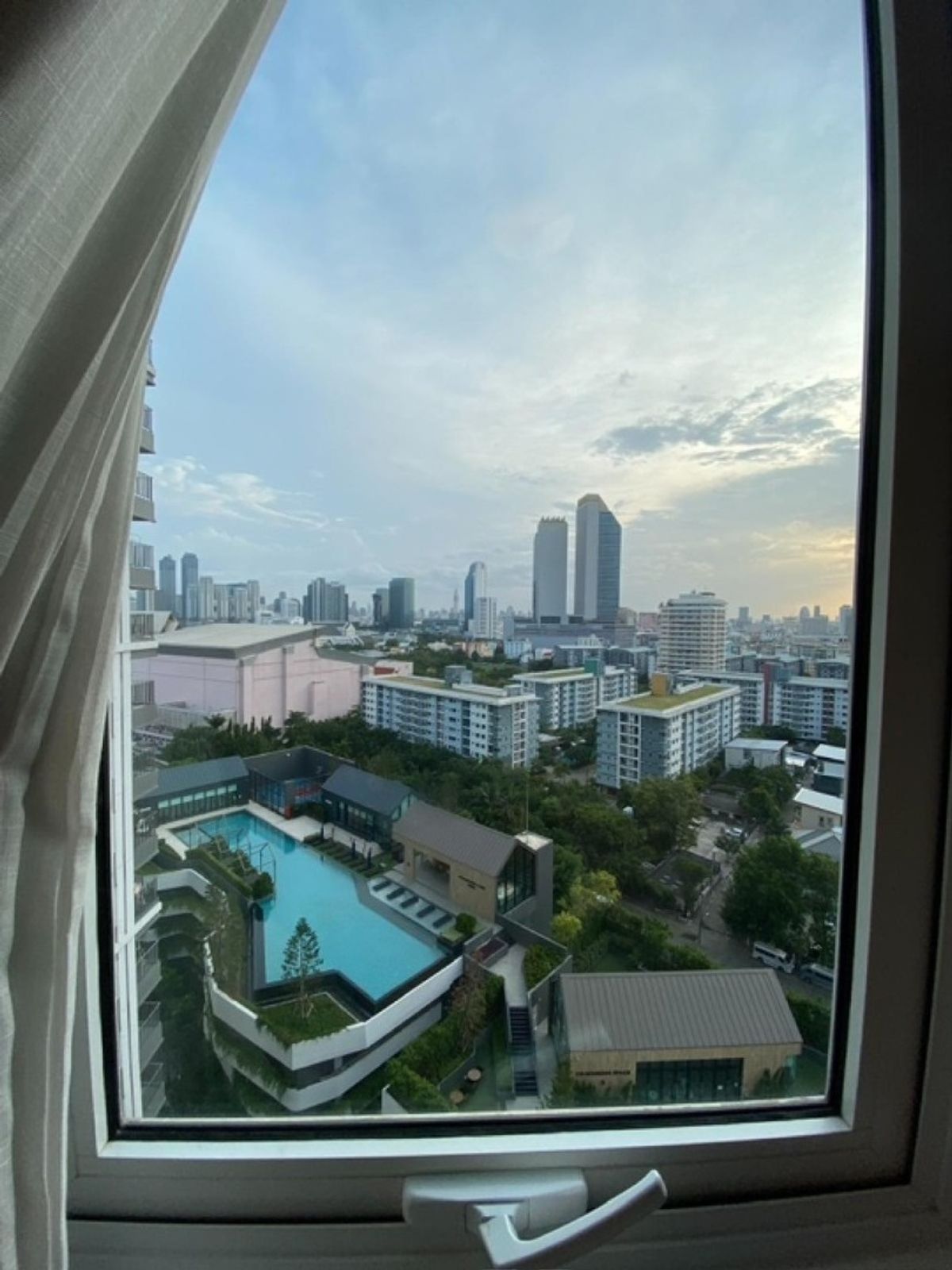 For RentCondoRatchadapisek, Huaikwang, Suttisan : ✅ CTOER114 ✅ Line : @p2nproperty