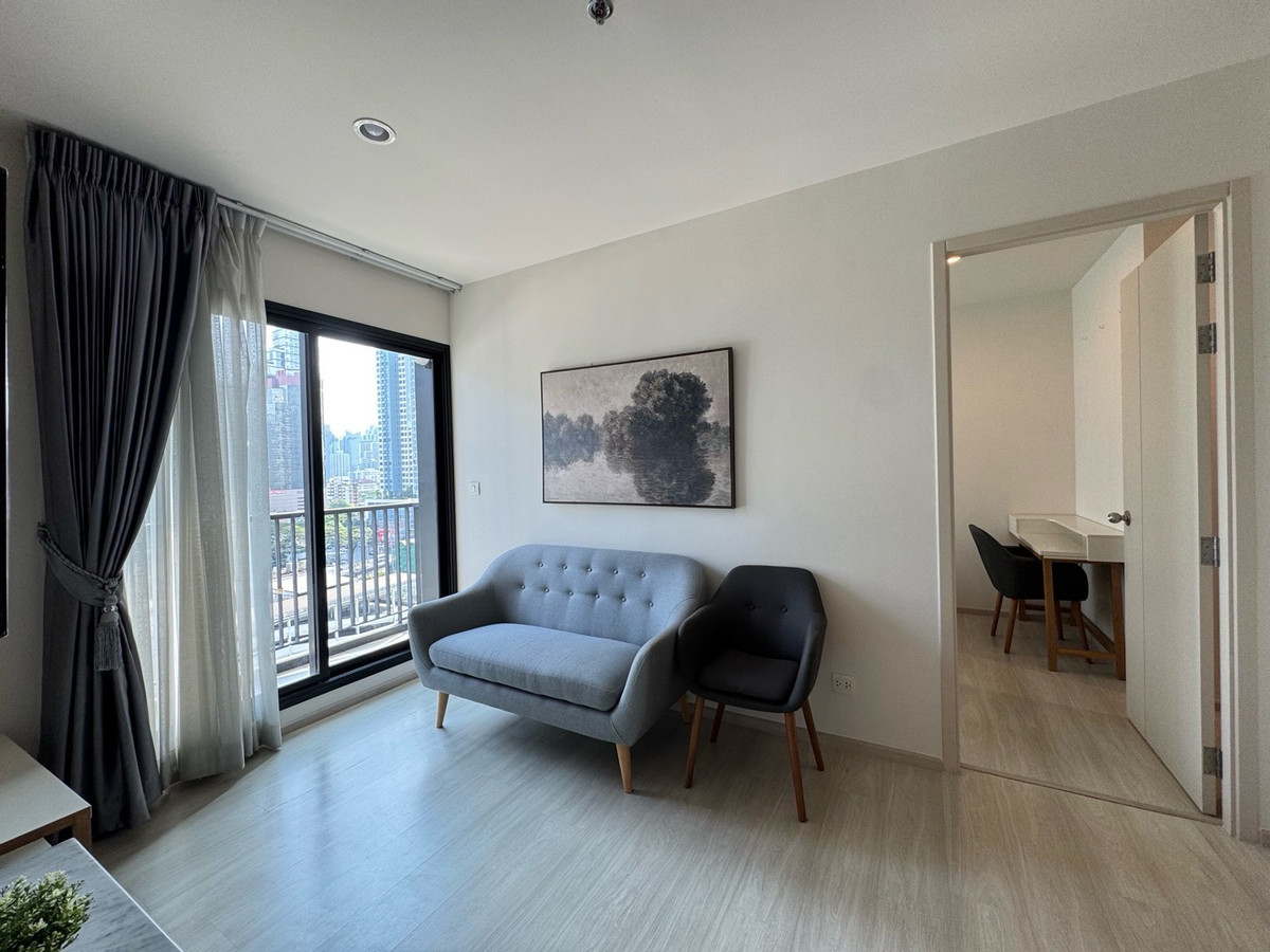 ให้เช่าคอนโดพระราม 9 เพชรบุรีตัดใหม่ RCA : 🏙️ Life Asoke - ตกแต่งใหม่ พร้อมเข้าอยู่ !