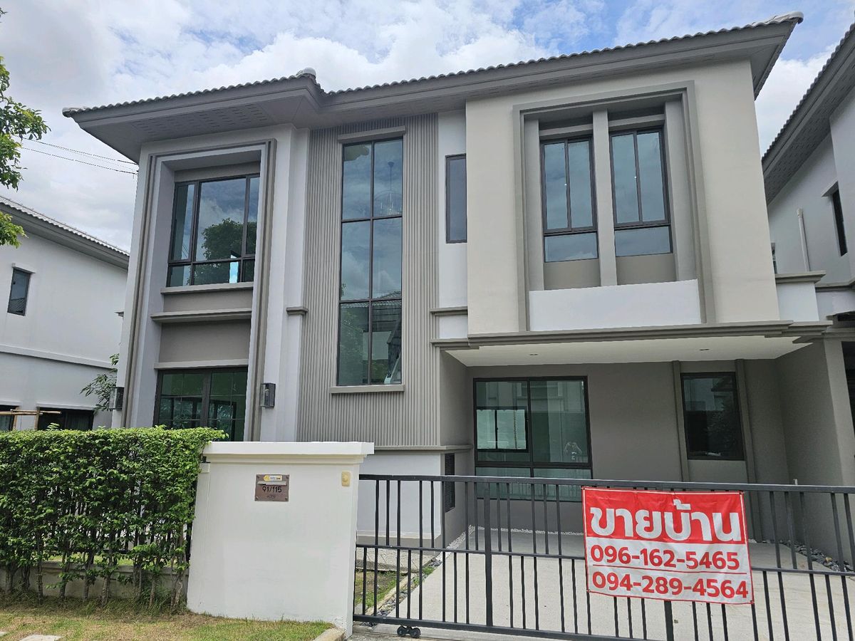 ขายปทุมธานี รังสิต ธรรมศาสตร์ : Grande Pleno Phaholyothin-Rangsit 🏠 ขายบ้านแฝด (โครงการAP) หมู่บ้าน แกรนด์พลีโน่พหลโยธิน - รังสิต
3 ห้องนอน 4 ห้องน้ำ 
พื้นที่บ้าน  45.2 ตรว. พื้นที่ใช้สอย 161 ตรม. ที่จอดรถ 2 คัน
ราคาขาย  4,990,000  บาท
